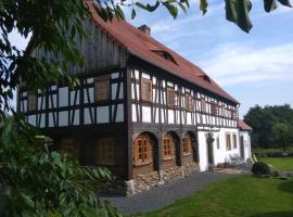 Izerski dom, farm stay in Leśna