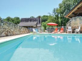 Stunning Home In Padirac With 2 Bedrooms, Wifi And Outdoor Swimming Pool, atostogų būstas mieste Padirakas