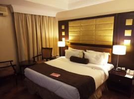 Room in Lodge - Owu Crown Hotel - Deluxetwin Bed Room, hotel Ibadanban