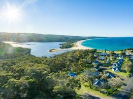 Beach Cabins Merimbula، فندق بالقرب من Merimbula Airport - MIM، 