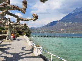 Studio en bordure de Lac, hotel v destinaci Doussard