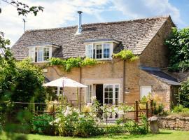 Apple Store Cottage, hotel with parking in Charlbury