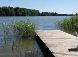 Domek nad jeziorem