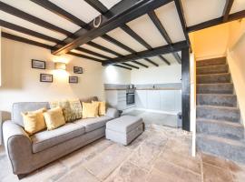 Chatterbox Cottage, hotel with parking in Wirksworth