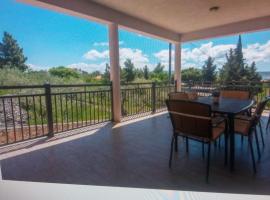 Apartment Plitvice, hotel i Starigrad-Paklenica