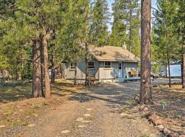 High Lakes Hideaway La Pine Fishing Cabin!: La Pine şehrinde bir tatil evi
