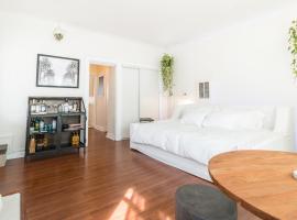 Sunny Boho Chic West Hollywood Flat!