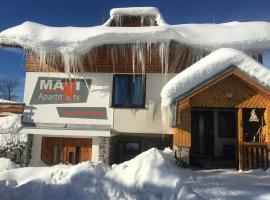 Apartments Maxi, hotell sihtkohas Strážné huviväärsuse Bus Stop Strážné lähedal