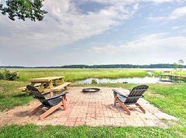 Platte Lake Home with Boat Launch and Deck!, villa in Vineland