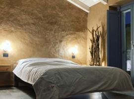 LUVIA ROOMS SPA, bed and breakfast v destinaci Gonnesa