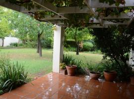 Magnolia Place Guest Houses, hotell sihtkohas Stellenbosch