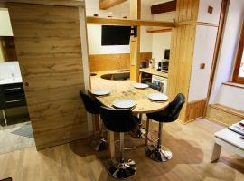 Charmant Studio Cité Vauban, hotel v destinaci Briançon