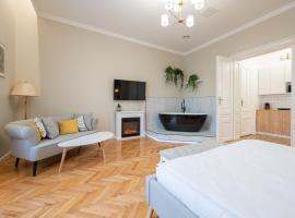 Central Park Rooms, serviced apartment in Oradea