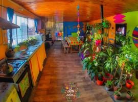 Casita del arbol Hostel โรงแรมในซานซัลวาดอร์ เด โฆคุย