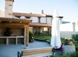 Casa Rural Zacarías, vacation home in Sardón de Duero