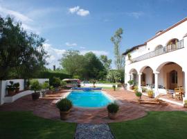 La Casona de los Colibríes, hotel en Villa del Pueblito