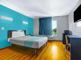 Motel 6-Raleigh, NC - North