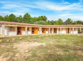 Awesome Home In Ardenya With Wifi