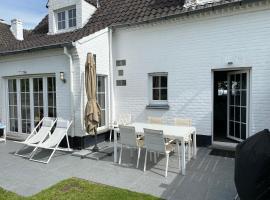 Begijnhof 13 Holiday Home, hotel de playa en Zuienkerke