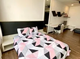 Landmark Residence 2, Studio for 2 pax, High floor, Nice View, Free Parking, Budget Stay