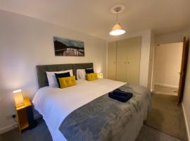 Marie’s Serviced Apartment 2 bed Olivier Court, apartment in Bedford