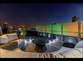 Swan Street Townhouse Hot Tub & Roof Terrace, hotel s jacuzzi v Manchestri
