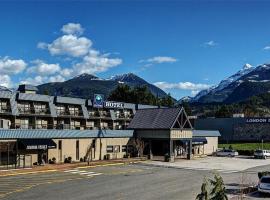 Sea to Sky Hotel and Conference Centre, hotel en Squamish