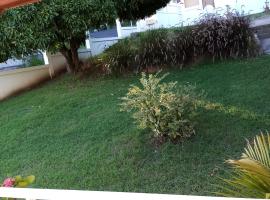 logement aux saveurs des mangues juli, hotel dicht bij: Baillif - BBR, 