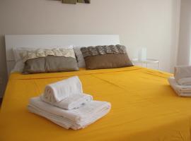 Casa Graziella - la casetta, hotel en Portacomaro