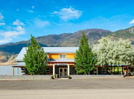 Crowsnest Vineyards Guesthouse, pet-friendly hotel in Keremeos