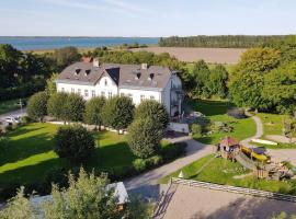 Gut Nisdorf - Bio Urlaub an der Ostsee, family hotel in Nisdorf