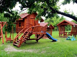 Willa-Restauracja Victoria, hotel keluarga di Ostrowiec Świętokrzyski