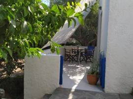 Stamoulis Apartments, holiday rental in Kámpos