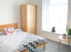 Villiers Street, holiday home in Swansea
