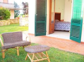 Appartamenti Il Girasole, family hotel in Greve in Chianti