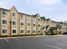 Hometown Inn & Suites Jacksonville Butler Blvd./Southpoint, hôtel à Jacksonville (Southpoint-Butler Blvd)