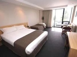 Richmond Henty Hotel