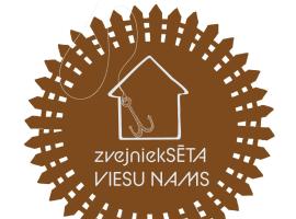 Guest house Zvejnieksēta – domek wiejski w mieście Pāvilosta