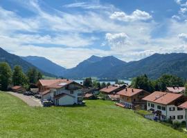 Apartment Schlierseeblick - ruhig mit tollem See- und Bergblick, vacation rental in Schliersee