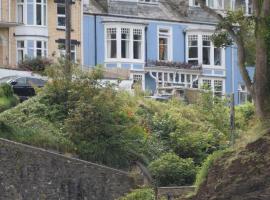 Newberry Beach lodge, hotel with parking in Combe Martin