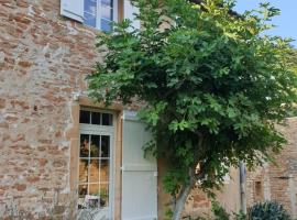 LE GITE DU CARGE D'ARLAY, hotel en Charnay-lès-Mâcon