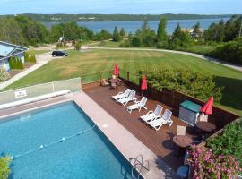 Waterview On The Bay, hotel di Wiarton