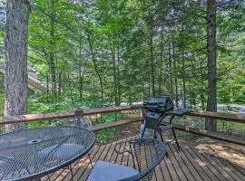 6 Mi to Lake Harmony Quiet Getaway with Deck!