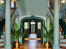 The Vanderbilt, Auberge Collection, spa hotel sa Newport