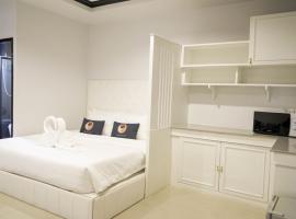 RoomQuest Nichada ISB International, hotel en Ban Bang Talat