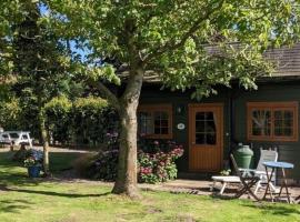 Captivating 1-Bed Log Cabin in Shrewsbury, hotel with parking in Shrewsbury