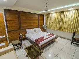 Hotel Radiant, отель в городе Колхапур