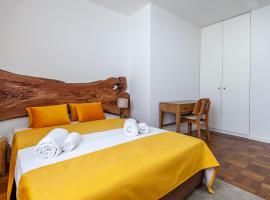 Up Tree Nature Rooms, hotel ad Aveiro