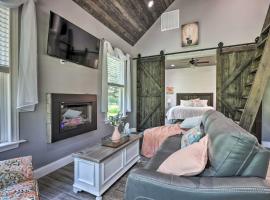 Cozy Spring Branch Cottage in Hill Country!, hotel v destinaci Spring Branch