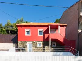Red House Douro River Marina, prázdninový dům v destinaci Gondomar